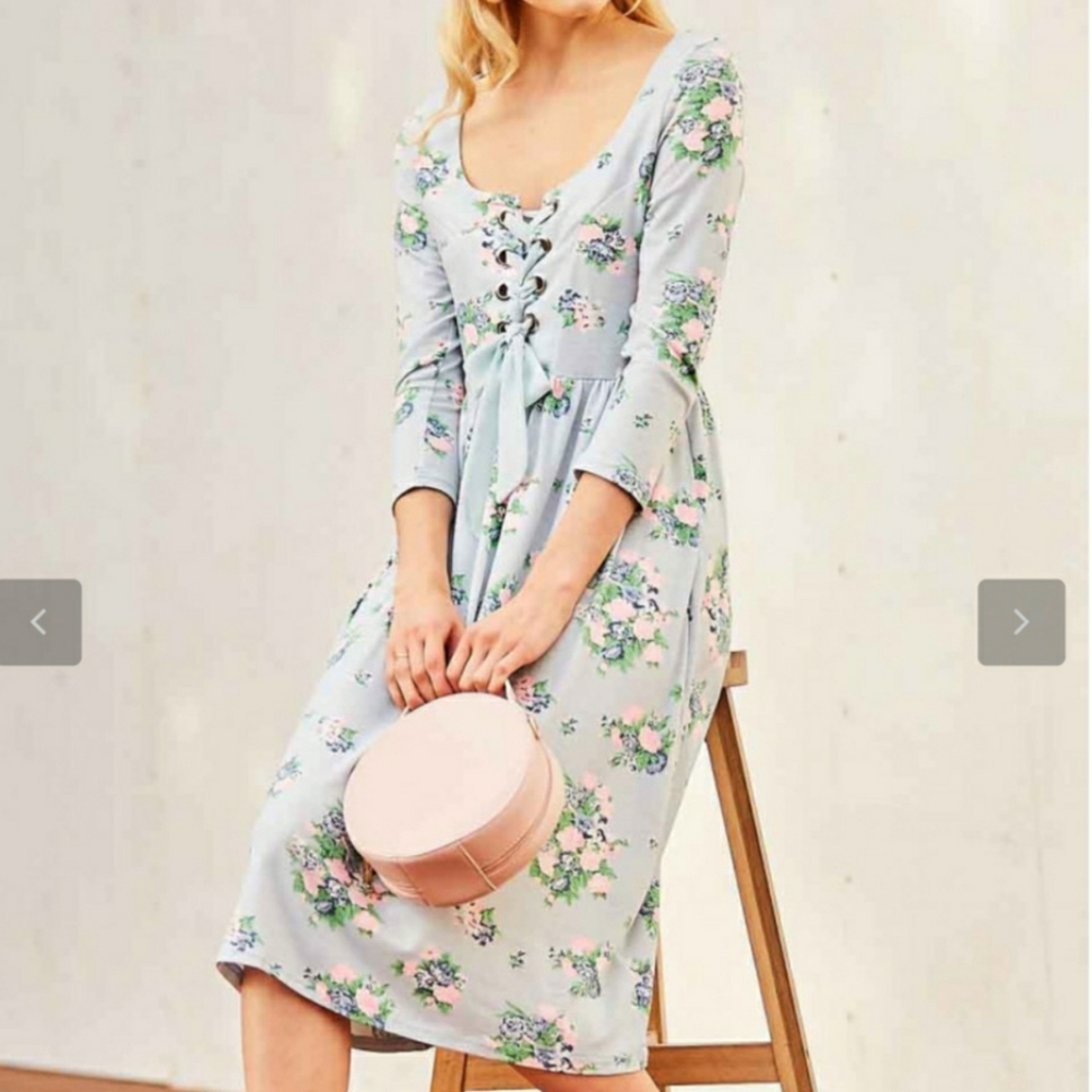 Lace up dress